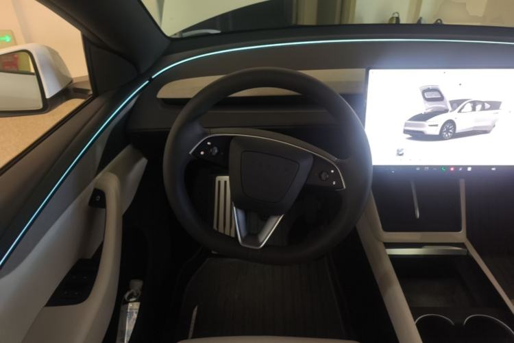 Used Tesla Model Y L 2025 Model Long-Range All-Wheel-Drive Version Steering Wheel