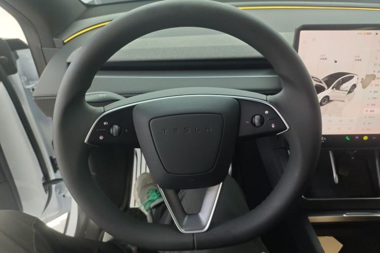 Used Tesla Model Y L 2025 Model Long-Range All-Wheel-Drive Version Steering Wheel