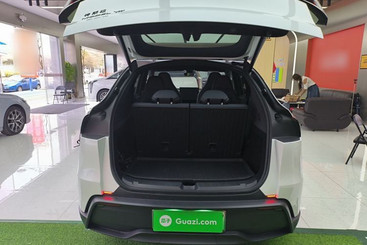 Used Tesla Model Y L 2025 Model Long-Range All-Wheel-Drive Version Trunk