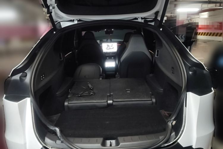 Used Tesla Model Y L 2025 Model Long-Range All-Wheel-Drive Version Trunk