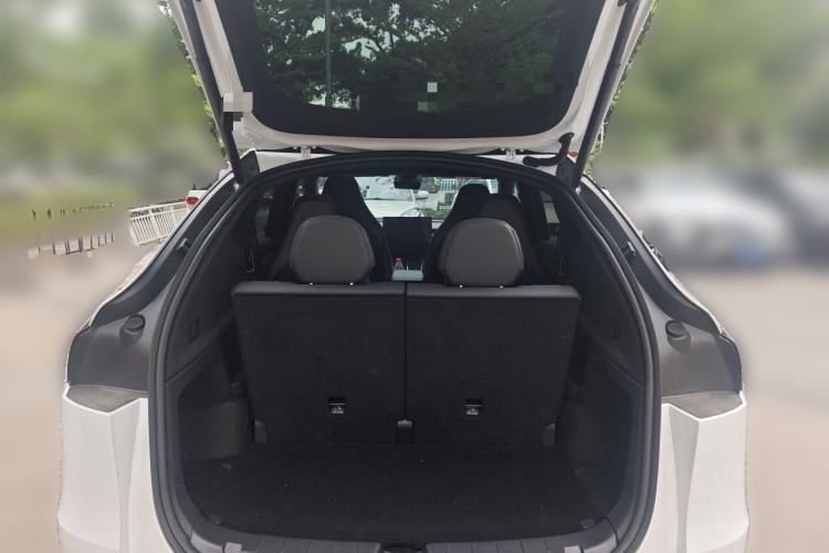 Used Tesla Model Y L 2025 Model Long-Range All-Wheel-Drive Version Trunk