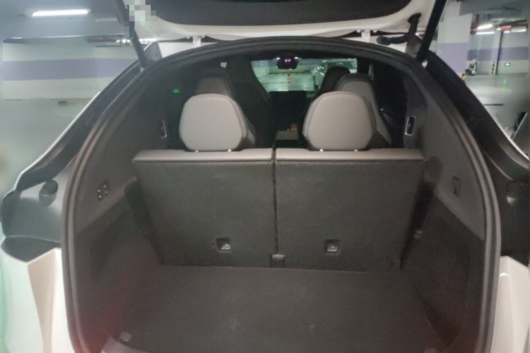 Used Tesla Model Y L 2025 Model Long-Range All-Wheel-Drive Version Trunk