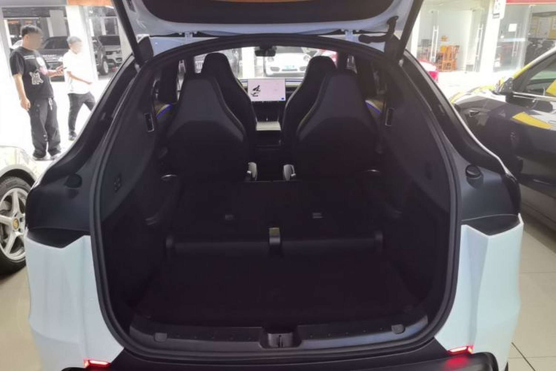 Used Tesla Model Y L 2025 Model Long-Range All-Wheel-Drive Version Trunk