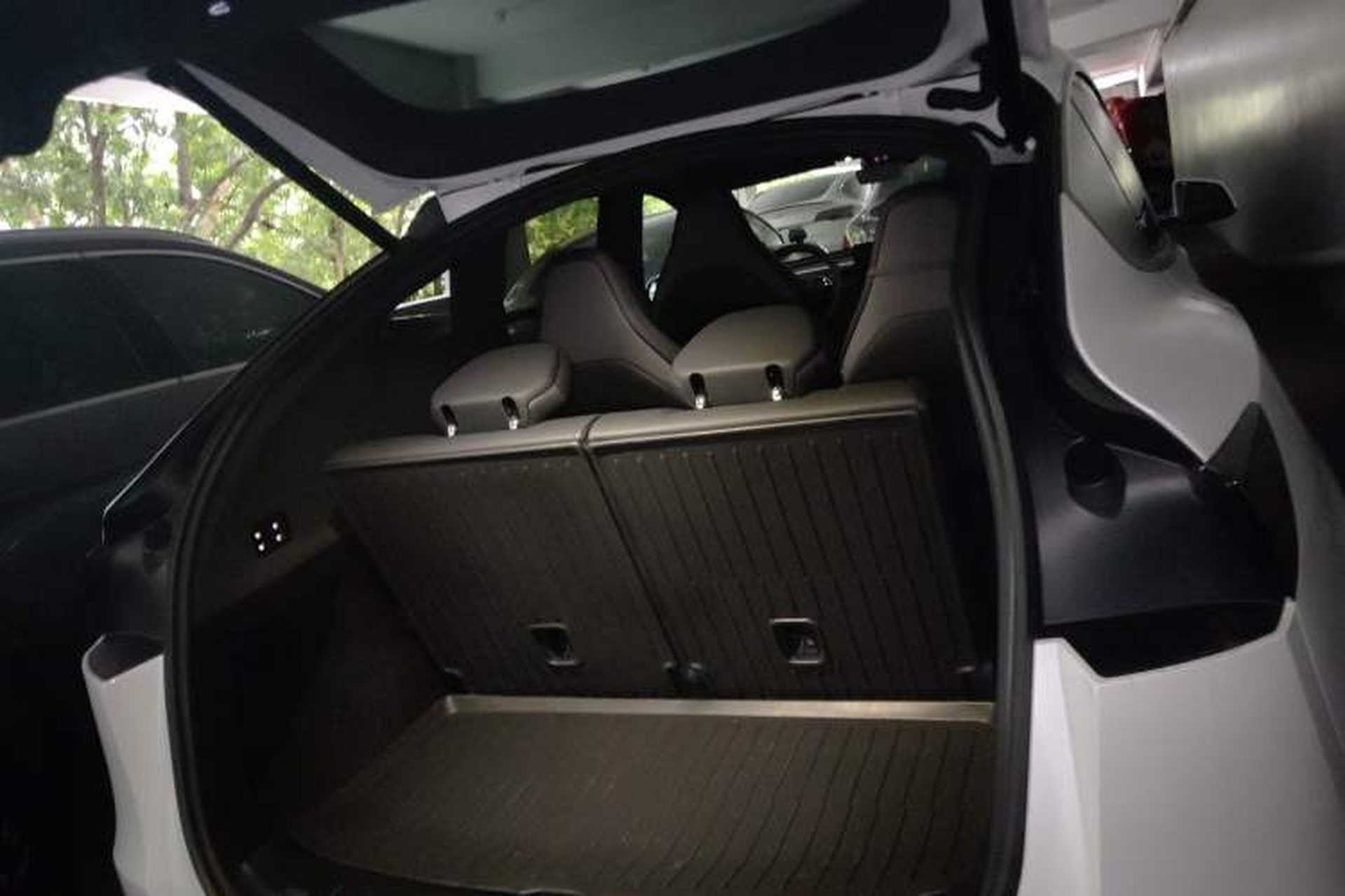Used Tesla Model Y L 2025 Model Long-Range All-Wheel-Drive Version Trunk