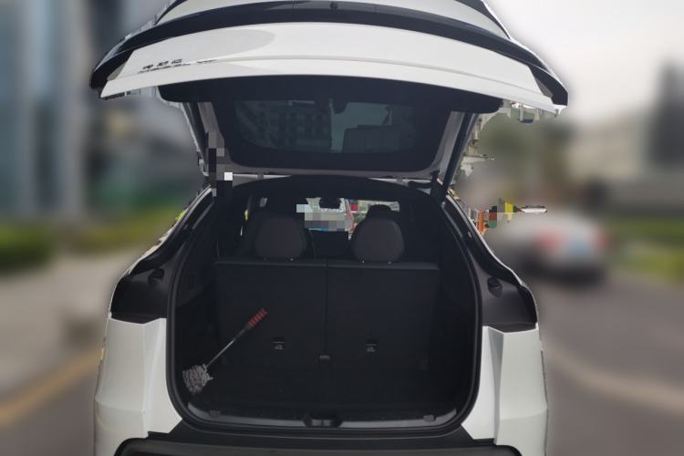 Used Tesla Model Y L 2025 Model Long-Range All-Wheel-Drive Version Trunk
