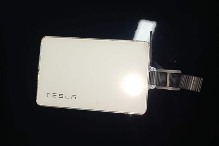 Used Tesla Model Y L 2025 Model Long-Range All-Wheel-Drive Version Vehicle Key