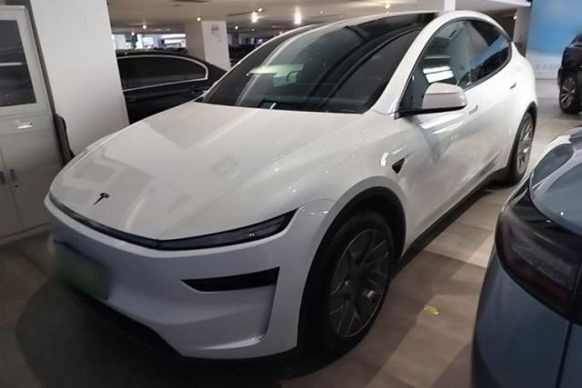 Used Tesla Model Y L 2025 Model Long-Range All-Wheel-Drive Version