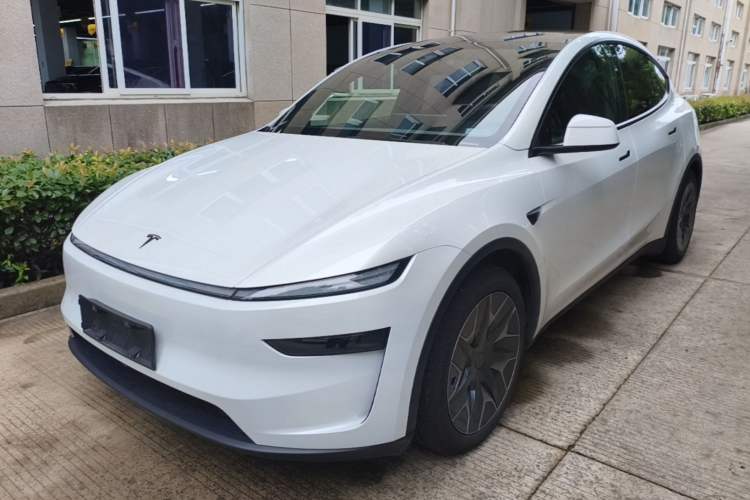 Tesla Model Y L 2025 Model Long-Range All-Wheel-Drive Version