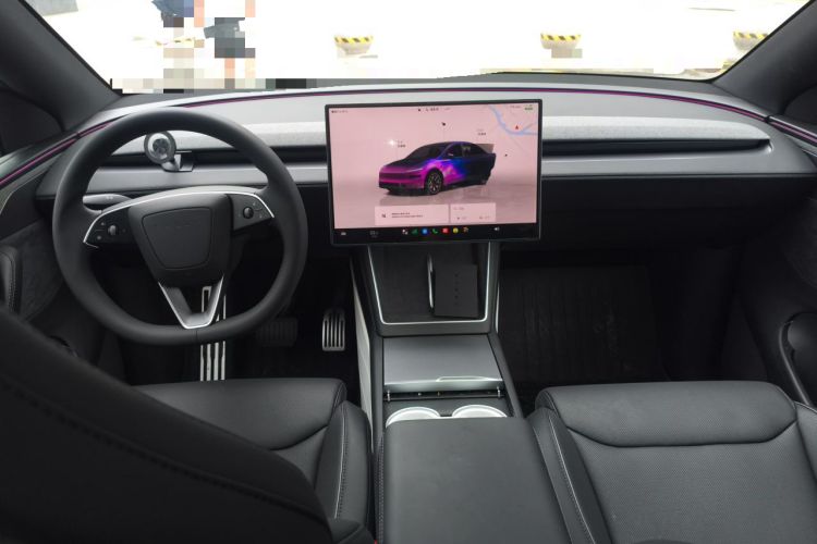 Used Tesla Model Y L 2025 Model Long-Range All-Wheel-Drive Version Center Console