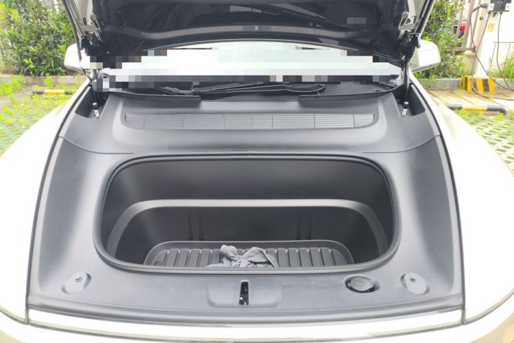 Used Tesla Model Y L 2025 Model Long-Range All-Wheel-Drive Version Engine Bay