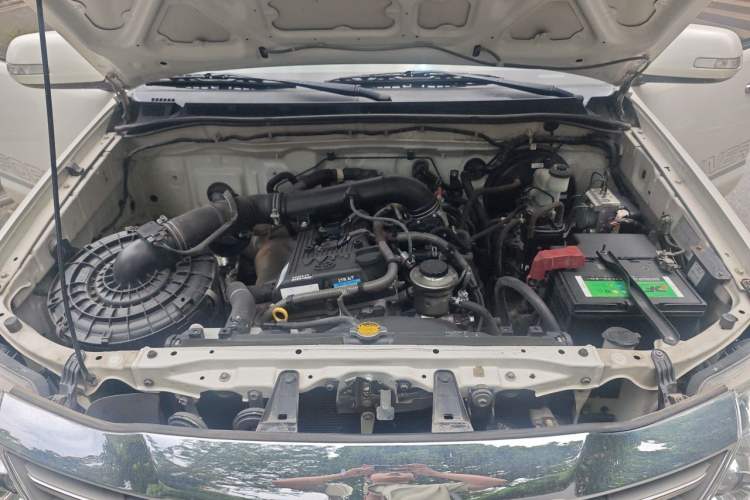 Used Toyota 4Runner  Engine Bay