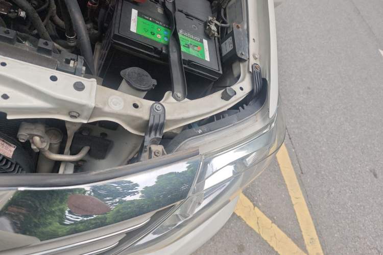 Used Toyota 4Runner  Engine Bay Left