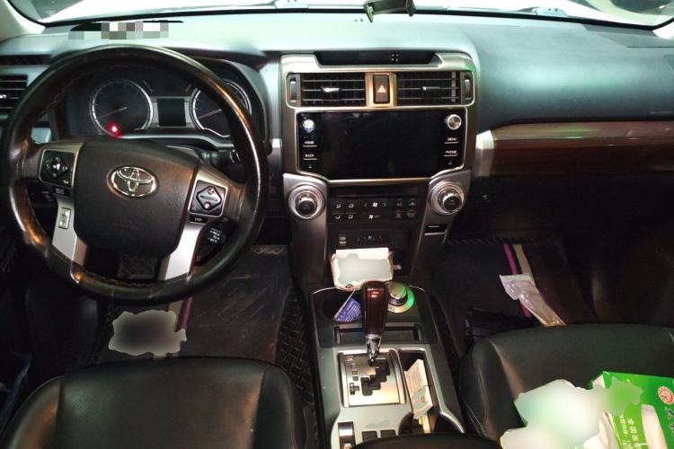 Used Toyota 4Runner 2016 4.0 4x4 TRD U.S. Specification Center Console