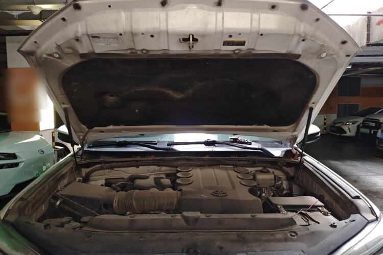 Used Toyota 4Runner 2016 4.0 4x4 TRD U.S. Specification Engine Bay