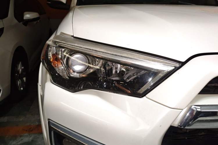 Used Toyota 4Runner 2016 4.0 4x4 TRD U.S. Specification Right Front Headlight