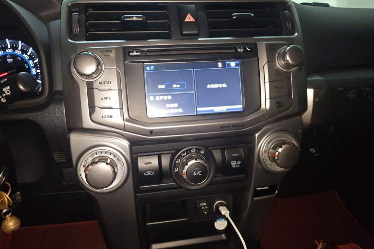 Used Toyota 4Runner 2017 4.0 Four-Wheel Drive SR5 Premium U.S. Specification Audio And AC Panel