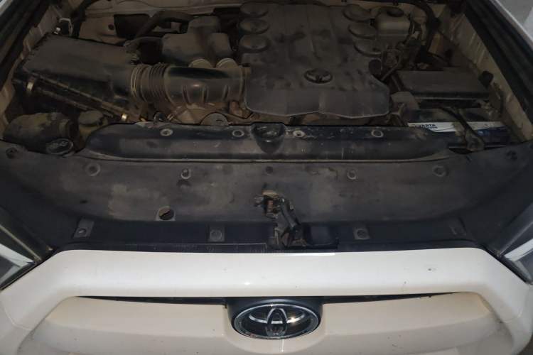 Used Toyota 4Runner 2017 4.0 Four-Wheel Drive SR5 Premium U.S. Specification Engine Bay
