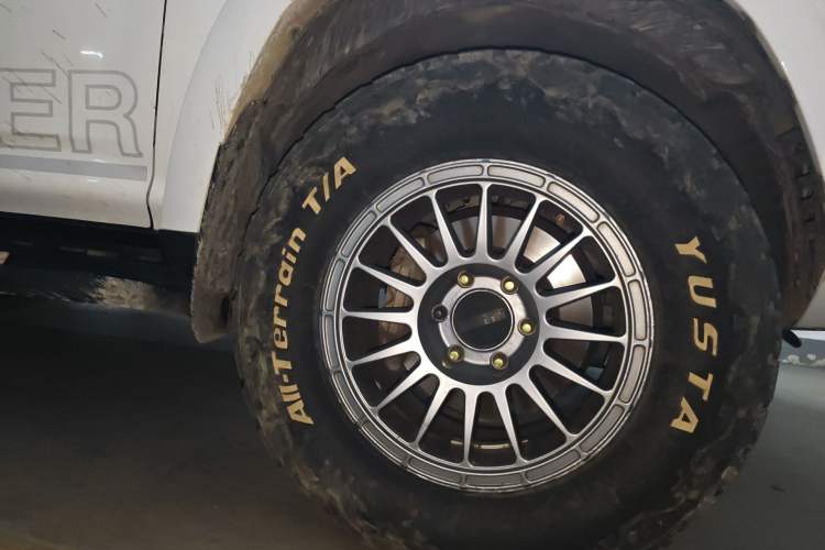 Used Toyota 4Runner 2017 4.0 Four-Wheel Drive SR5 Premium U.S. Specification Right Front Wheel Hub