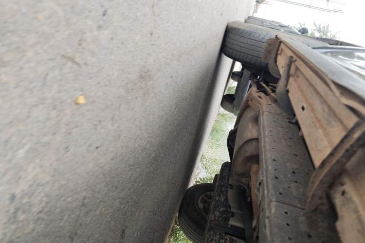 Used Toyota 4Runner 2018 4.0L Parallel Import Chassis Front Right