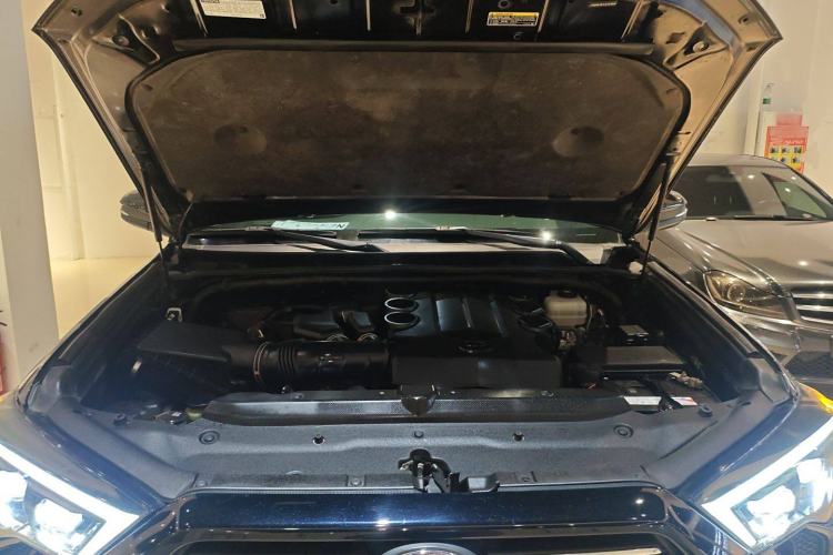 Used Toyota 4Runner 2018 4.0L Parallel Import Engine Bay