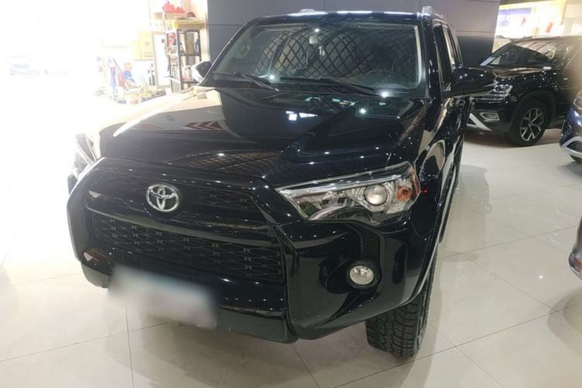 Used Toyota 4Runner 2018 4.0L Parallel Import Front Left 45 Deg