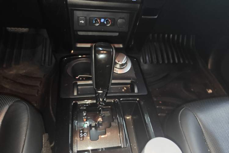 Used Toyota 4Runner 2018 4.0L Parallel Import Gear Lever