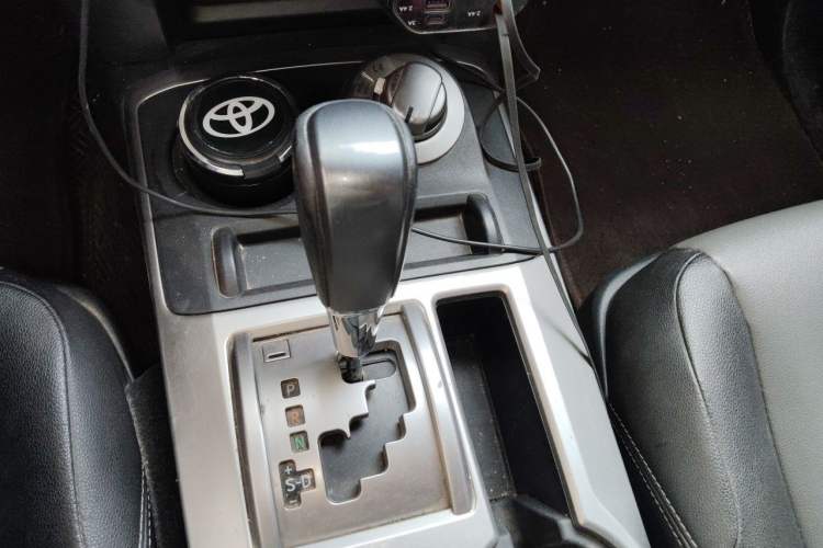 Used Toyota 4Runner 2018 4.0L Parallel Import Gear Lever