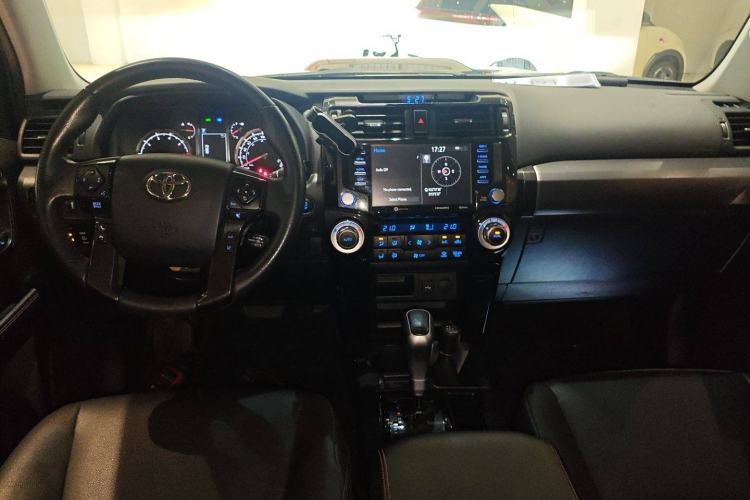 Used Toyota 4Runner 2018 4.0L Parallel Import Interior 3
