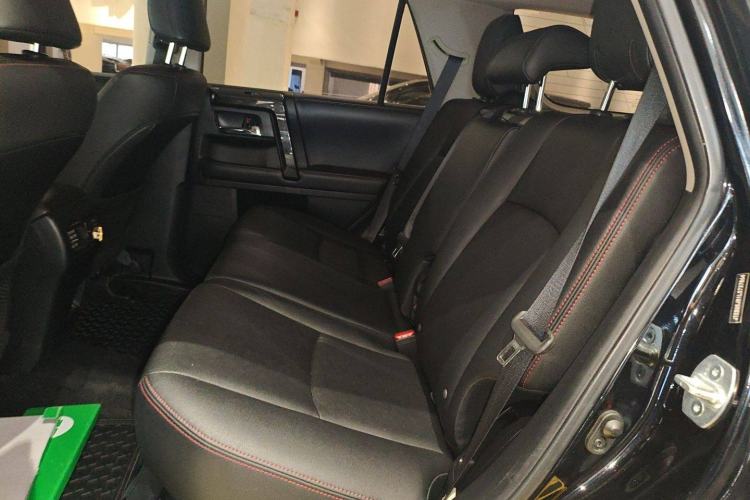 Used Toyota 4Runner 2018 4.0L Parallel Import Interior 8