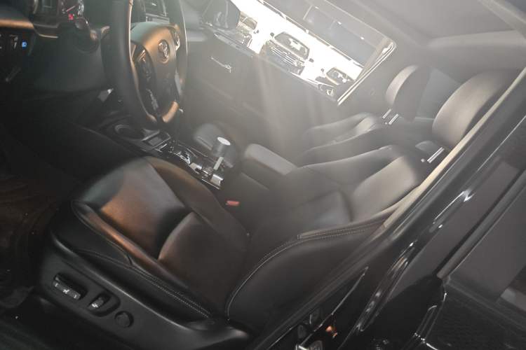 Used Toyota 4Runner 2018 4.0L Parallel Import Left Front Seat