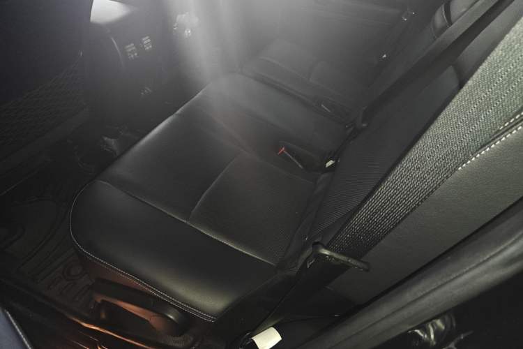 Used Toyota 4Runner 2018 4.0L Parallel Import Left Rear Seat