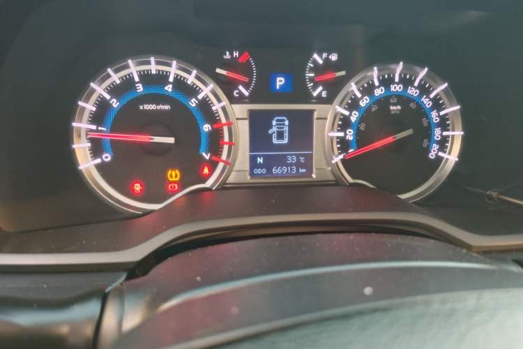 Used Toyota 4Runner 2018 4.0L Parallel Import Odometer Close Up
