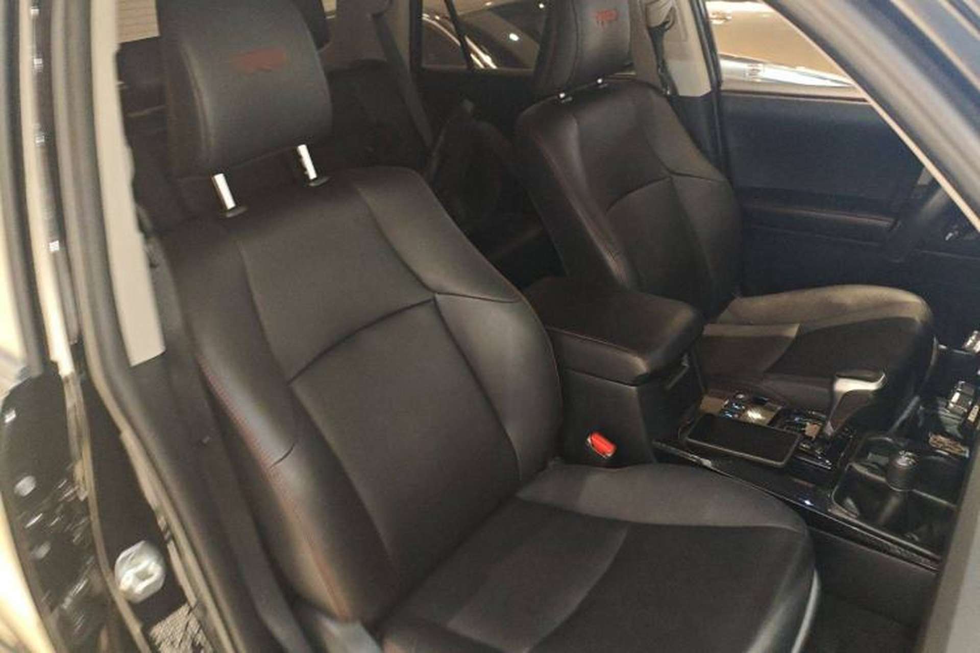Used Toyota 4Runner 2018 4.0L Parallel Import Right Front Seat