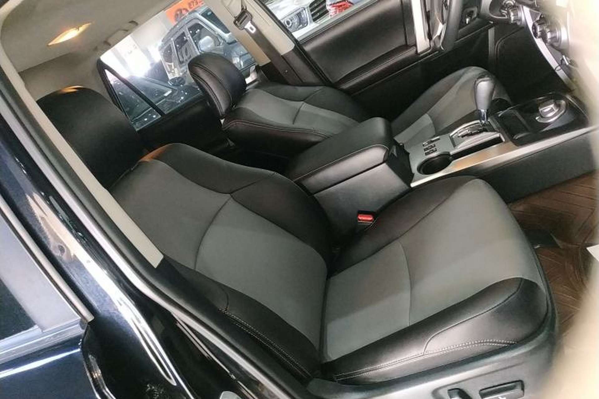 Used Toyota 4Runner 2018 4.0L Parallel Import Right Front Seat
