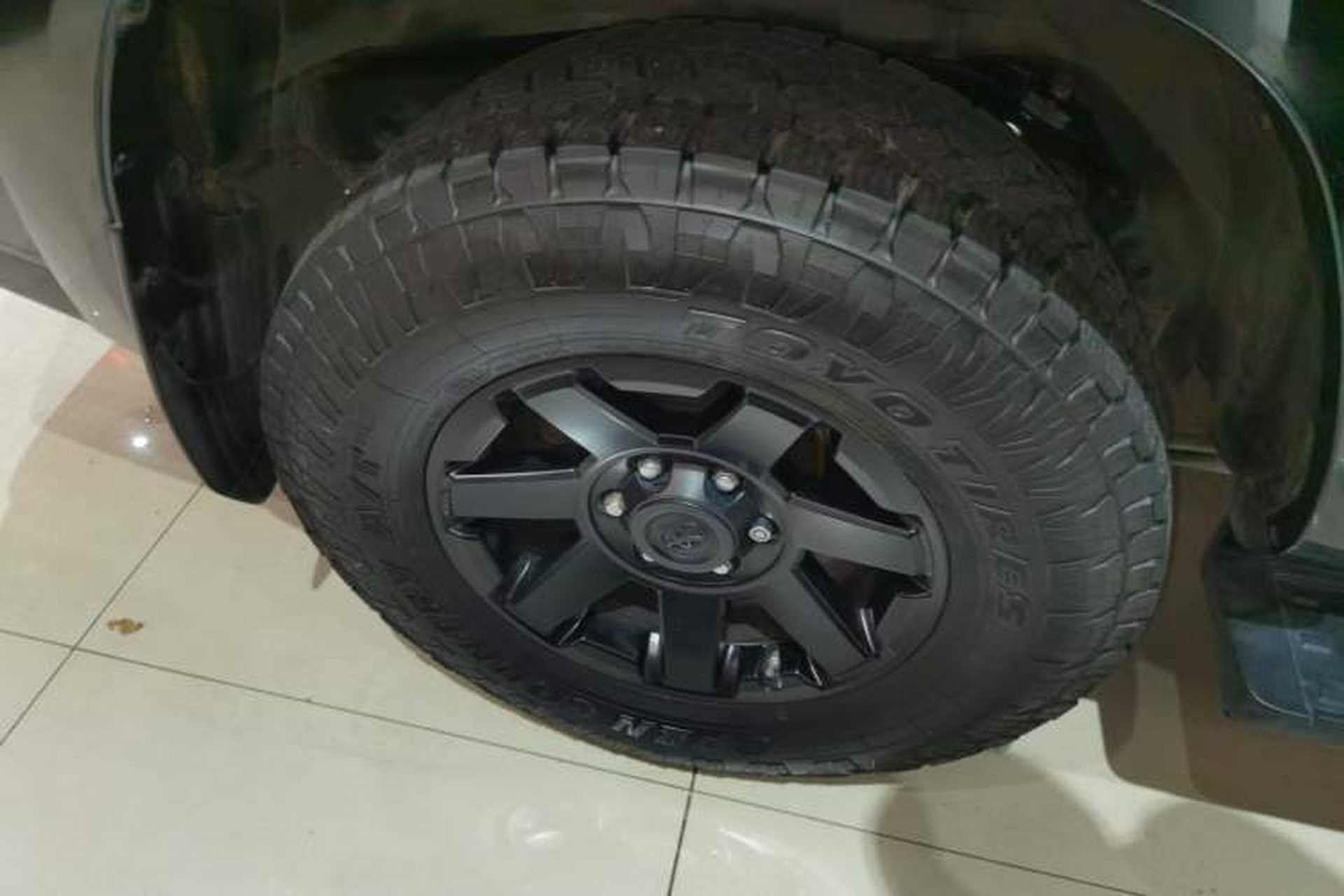 Used Toyota 4Runner 2018 4.0L Parallel Import Right Rear Wheel Hub