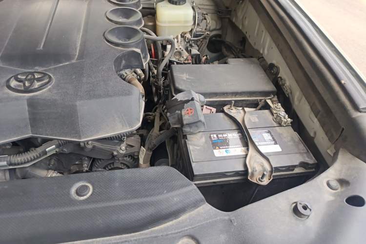 Used Toyota 4Runner 2018 4.0L SR5 Sunroof U.S. Specification Engine Bay Left