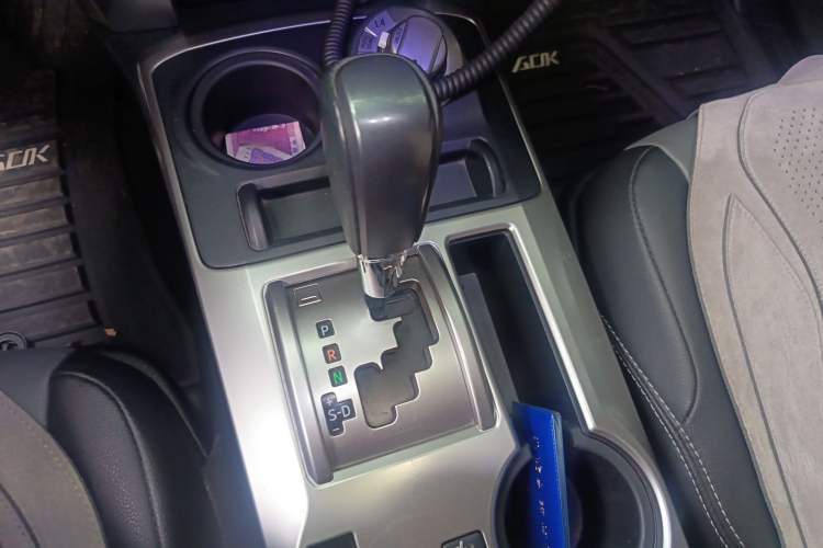 Used Toyota 4Runner 2018 4.0L SR5 Sunroof U.S. Specification Gear Lever