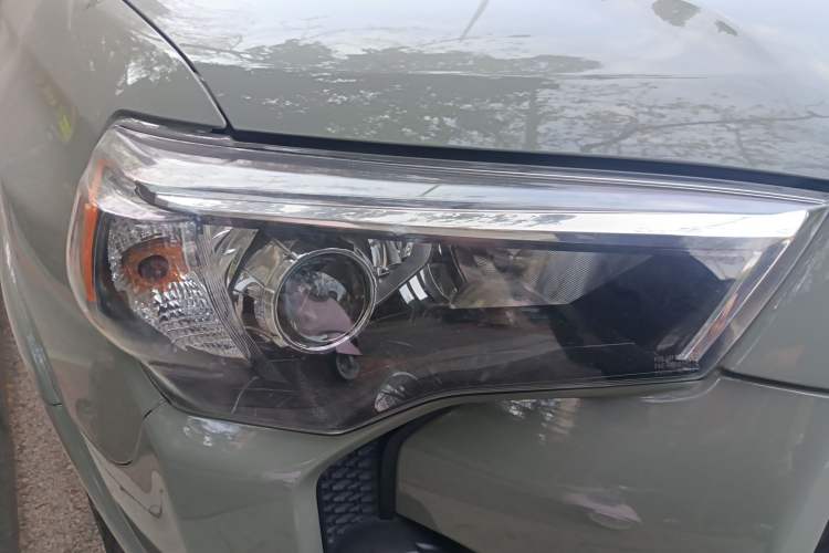 Used Toyota 4Runner 2018 4.0L SR5 Sunroof U.S. Specification Right Front Headlight