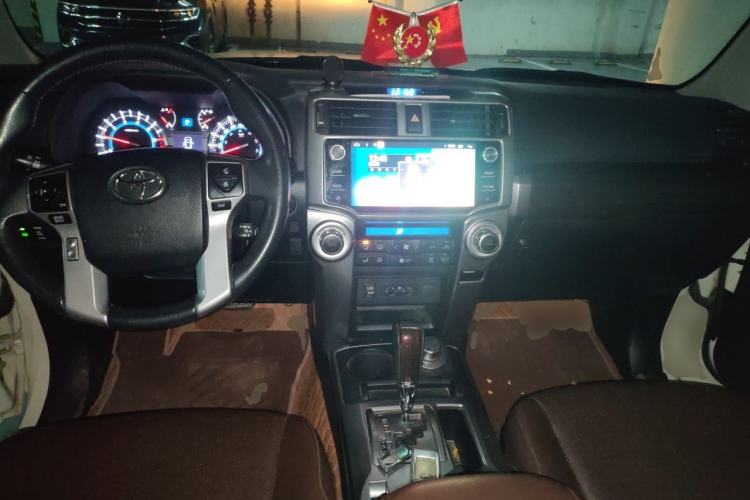 Used Toyota 4Runner  Center Console