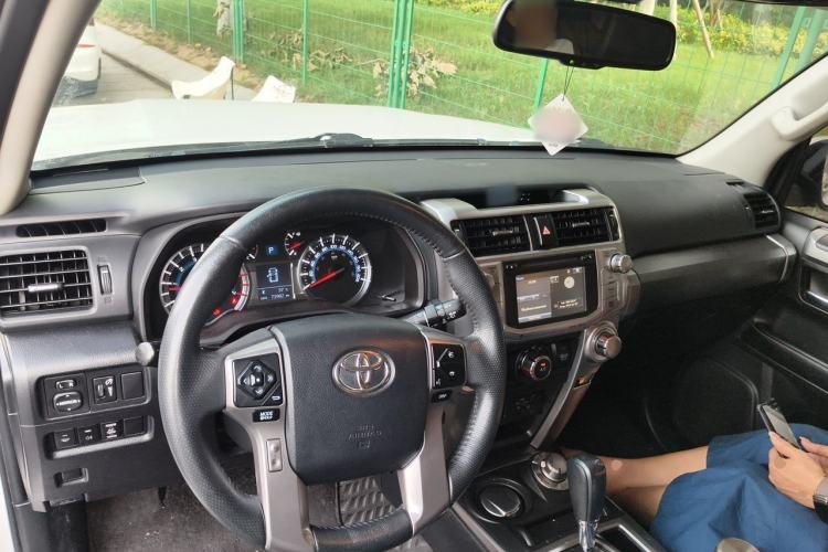 Used Toyota 4Runner  Center Console