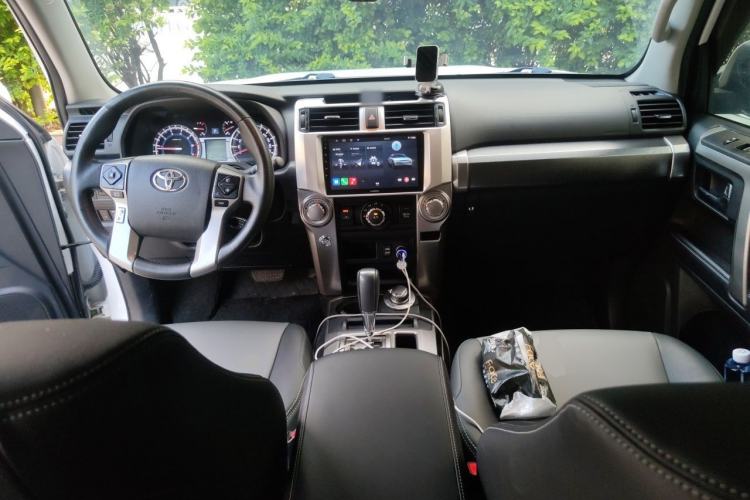 Used Toyota 4Runner  Center Console