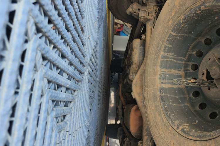 Used Toyota 4Runner 2018 4.0L Parallel Import Chassis Rear