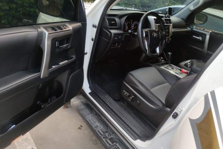 Used Toyota 4Runner  Driver Seat