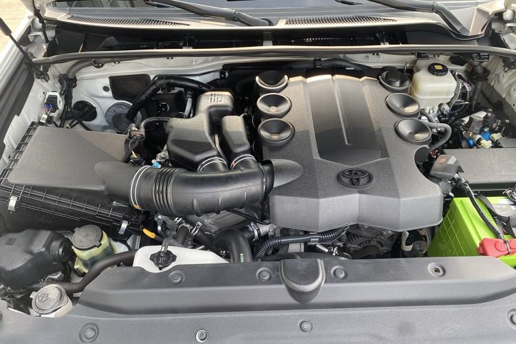 Used Toyota 4Runner 2018 4.0L Parallel Import Engine Bay