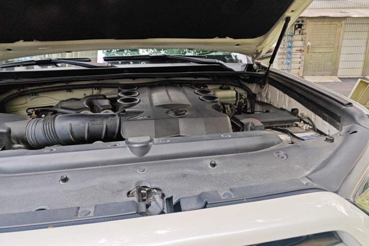 Used Toyota 4Runner  Engine Bay Left