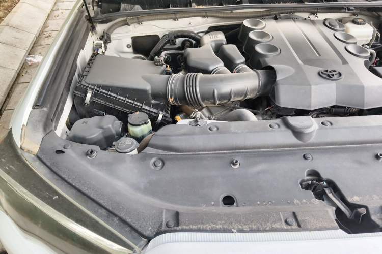 Used Toyota 4Runner  Engine Bay Right