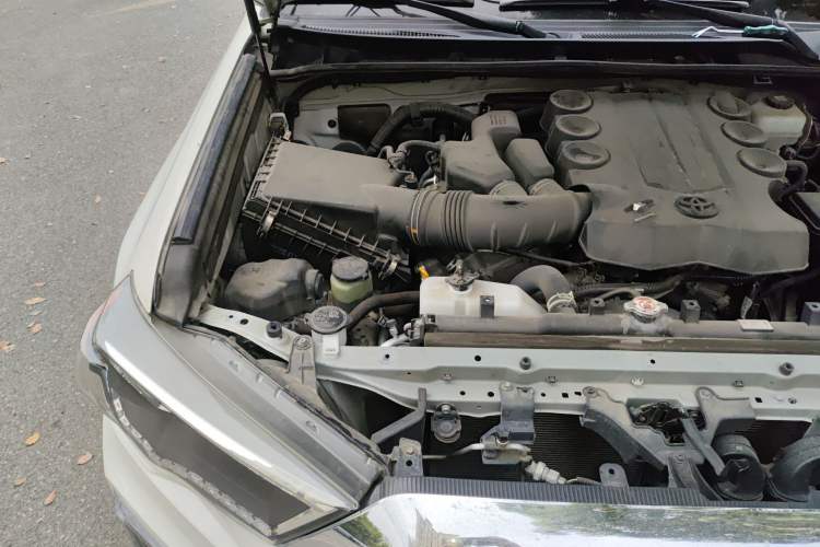 Used Toyota 4Runner 2018 4.0L Parallel Import Engine Bay Right