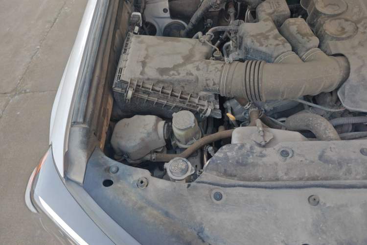 Used Toyota 4Runner  Engine Bay Right