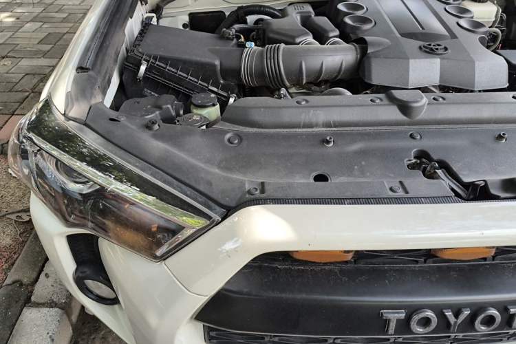Used Toyota 4Runner  Engine Bay Right