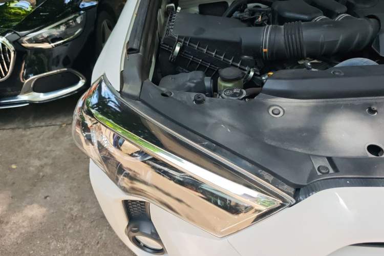 Used Toyota 4Runner 2018 4.0L LTD U.S. Specification Engine Bay Right